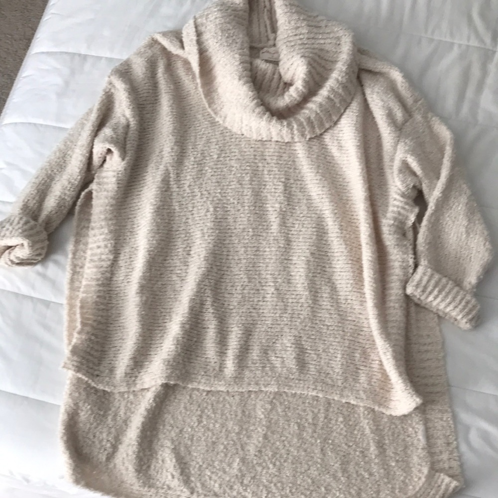 Super cozy chunky knit high low sweater